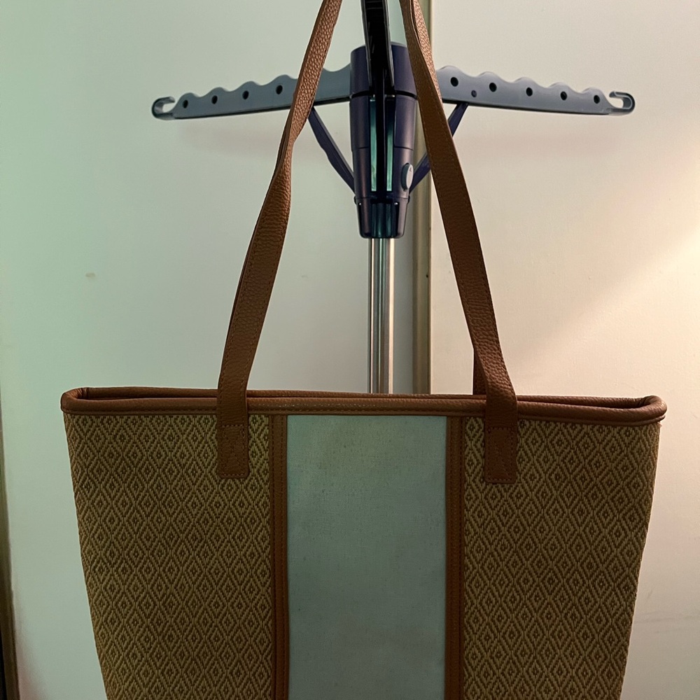 Thirty-One Tan and Brown Shoulder Bag